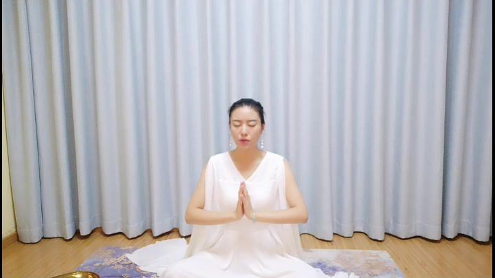 薩祺 昆达里尼7大脉轮体式 开启身心智慧 30天优雅体态能量平衡瑜伽